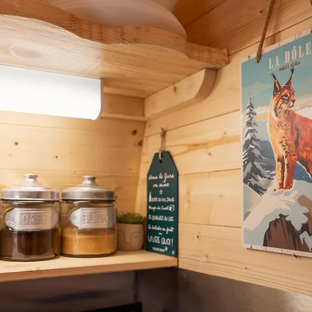 Holiday home L'insolite Dans Le Jura